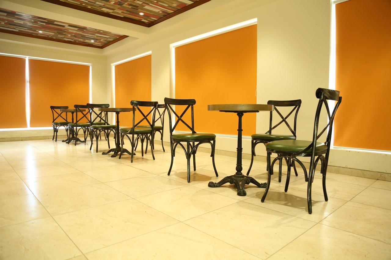 Home-Like Infinity Resort Vrindāvan Exterior photo