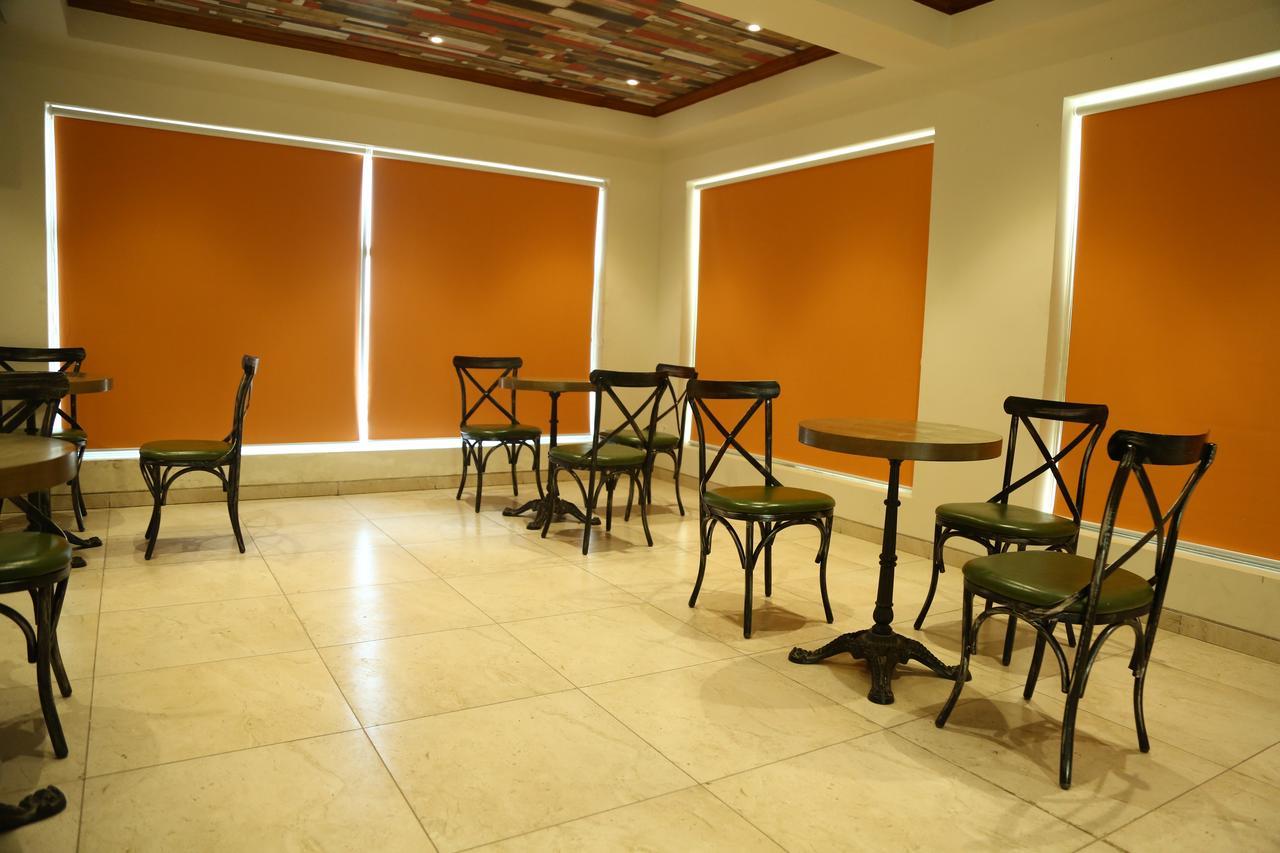Home-Like Infinity Resort Vrindāvan Exterior photo